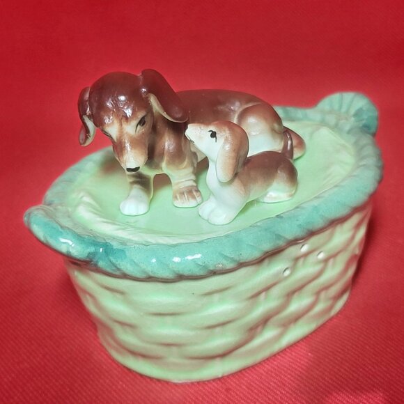 Vintage Dachshund Dog Mother and Baby Salt Pepper Shaker - Picture 10 of 16